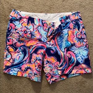 Lilly Pulitzer Size 10 Stretch short